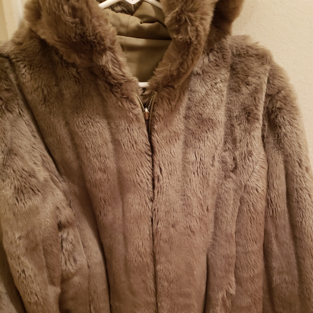 Elegant Faux Fur Jacket